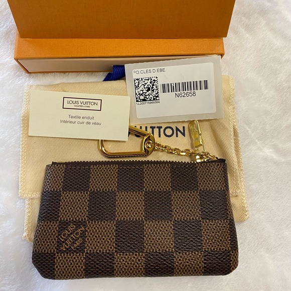 Key pouch - Picture 1 of 7